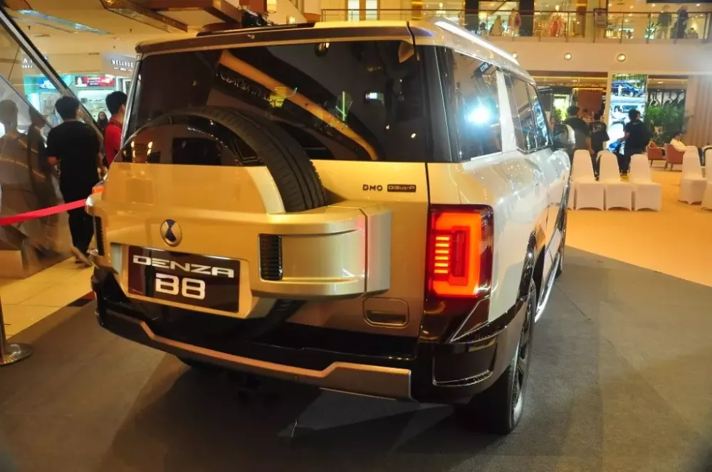 BYD Denza B8 chạy 115 km không tốn xăng