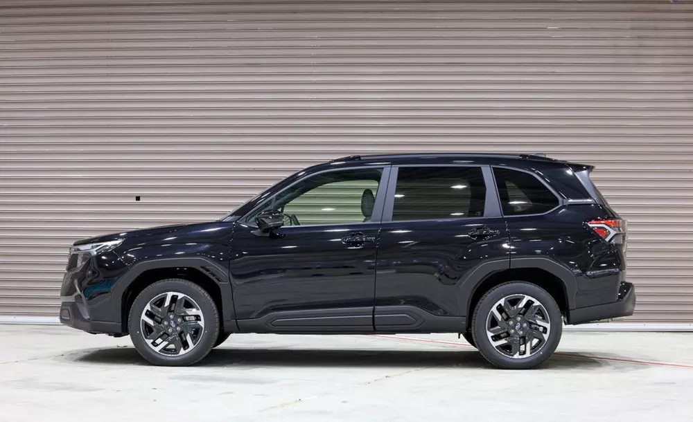 Subaru Forester Touring 2026 có giá từ 3.850.000 Yên (khoảng 770) Subaru Forester Touring 2026 có giá từ 3.850.000 Yên (khoảng 770)