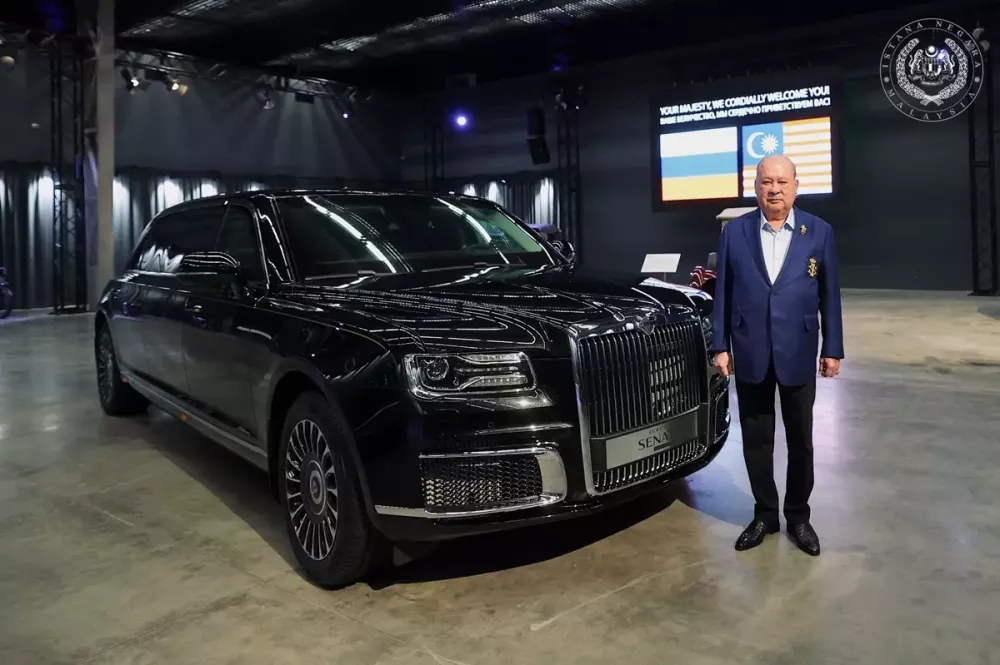 Quốc vương Malaysia sở hữu Aurus Senat - xe limousine chuyên chở Tổng thống Nga Quốc vương Malaysia sở hữu Aurus Senat - xe limousine chuyên chở Tổng thống Nga