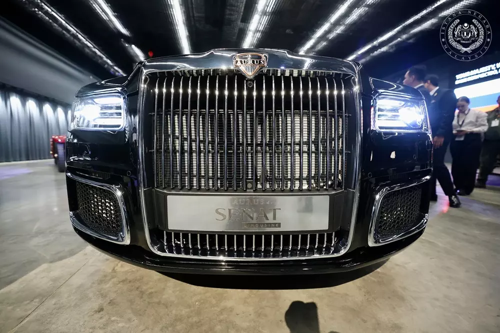Aurus Senat sở hữu thiết kế đầu xe như Rolls-Royce Aurus Senat sở hữu thiết kế đầu xe như Rolls-Royce