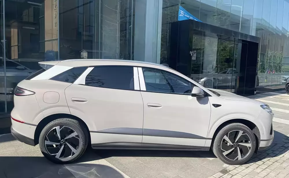 BYD Sealion 06 DM-i đời mới chạy 310 km không tốn xăng