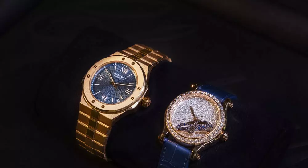 Cặp đồng hồ “His & Hers” đi kèm theo chiếc BYD Denza Z9 GT phiên bản Chopard Cặp đồng hồ “His & Hers” đi kèm theo chiếc BYD Denza Z9 GT phiên bản Chopard