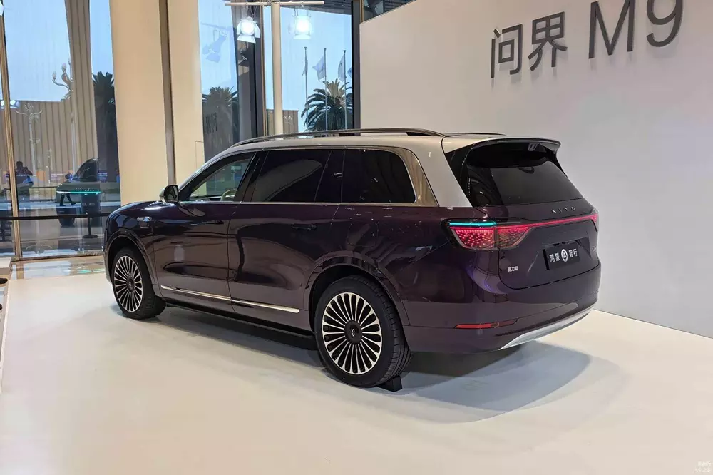 Aito M9 có cả phiên bản thuần điện và hybrid mở rộng phạm vi Aito M9 có cả phiên bản thuần điện và hybrid mở rộng phạm vi