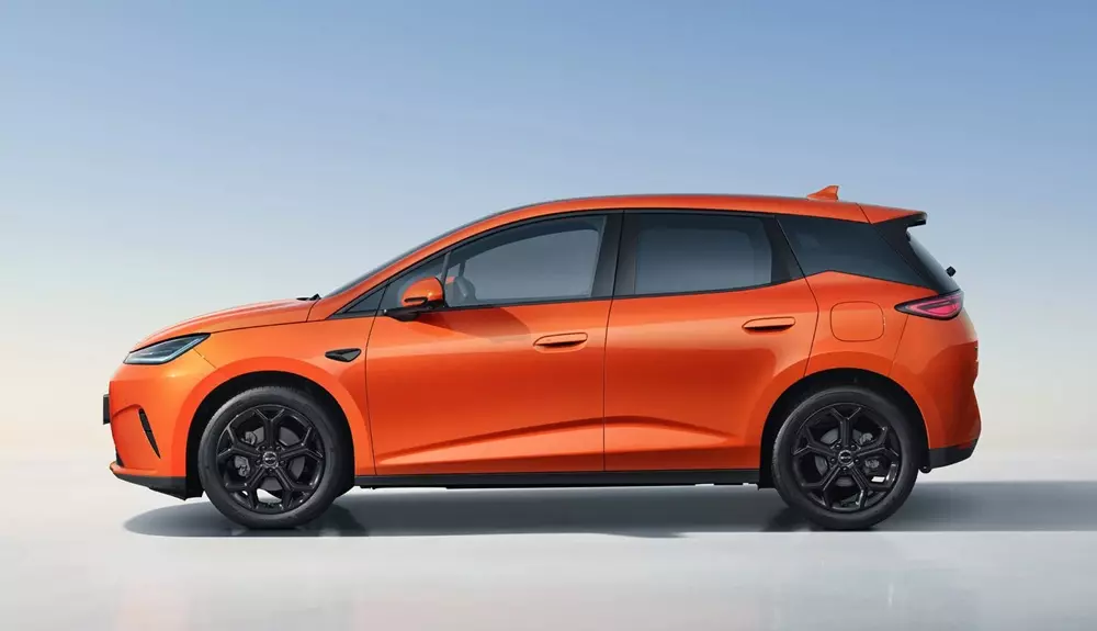 BYD Dolphin G DM-i dài chưa đến 4,2 mét