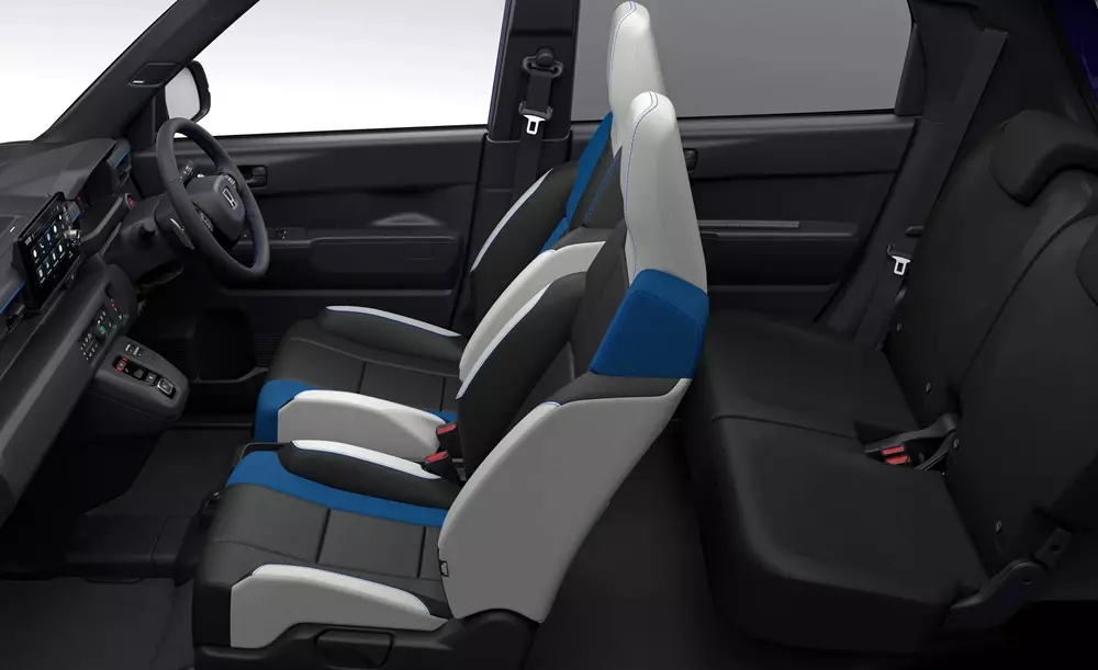 Honda Super-One chỉ có nội thất 4 chỗ Honda Super-One chỉ có nội thất 4 chỗ