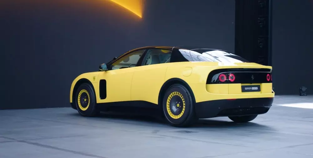 Thiết kế của Ferrari Luce bị chê tơi bời. Thiết kế của Ferrari Luce bị chê tơi bời.
