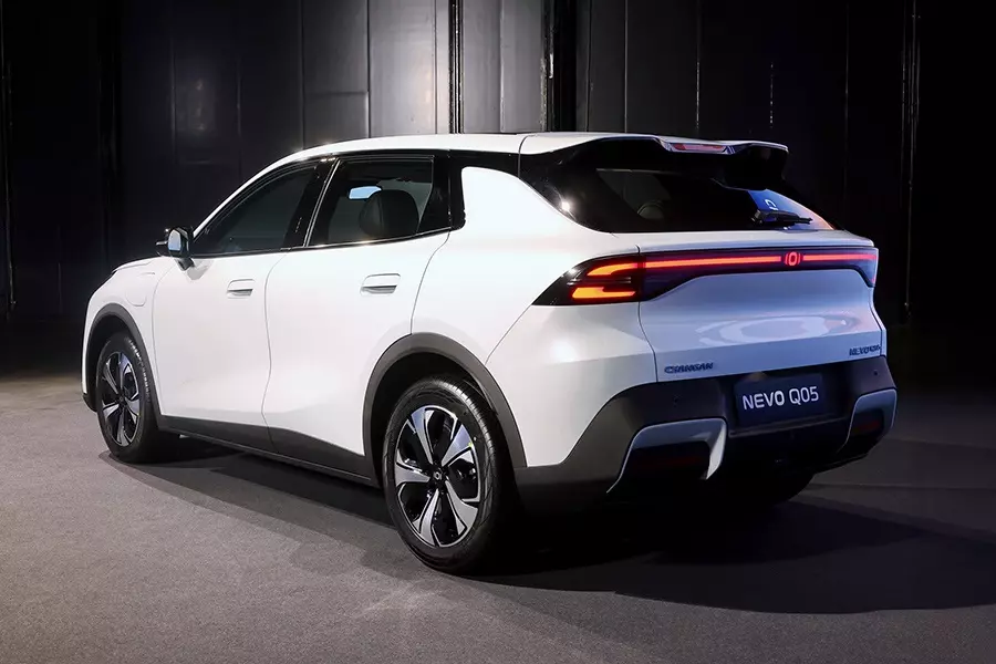 Changan Nevo Q05 sở hữu thiết kế khí động lực học