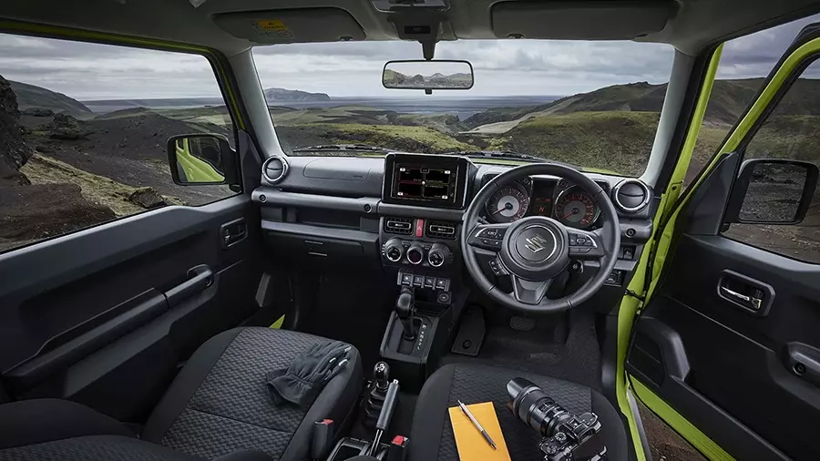 Suzuki Jimny 2026 có thêm màn hình cảm ứng trung tâm 9 inch mới Suzuki Jimny 2026 có thêm màn hình cảm ứng trung tâm 9 inch mới