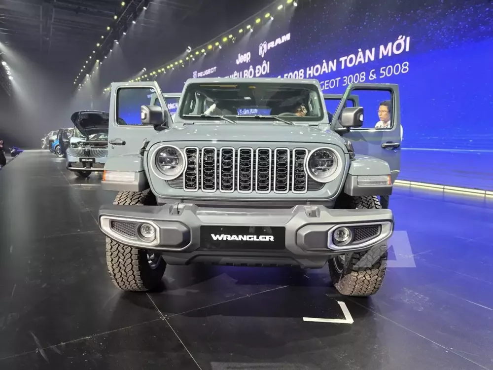 SUV việt dã Jeep Wrangler đổi nhà phân phối ở Việt Nam, ra mắt với giá hấp dẫn hơn SUV việt dã Jeep Wrangler đổi nhà phân phối ở Việt Nam, ra mắt với giá hấp dẫn hơn