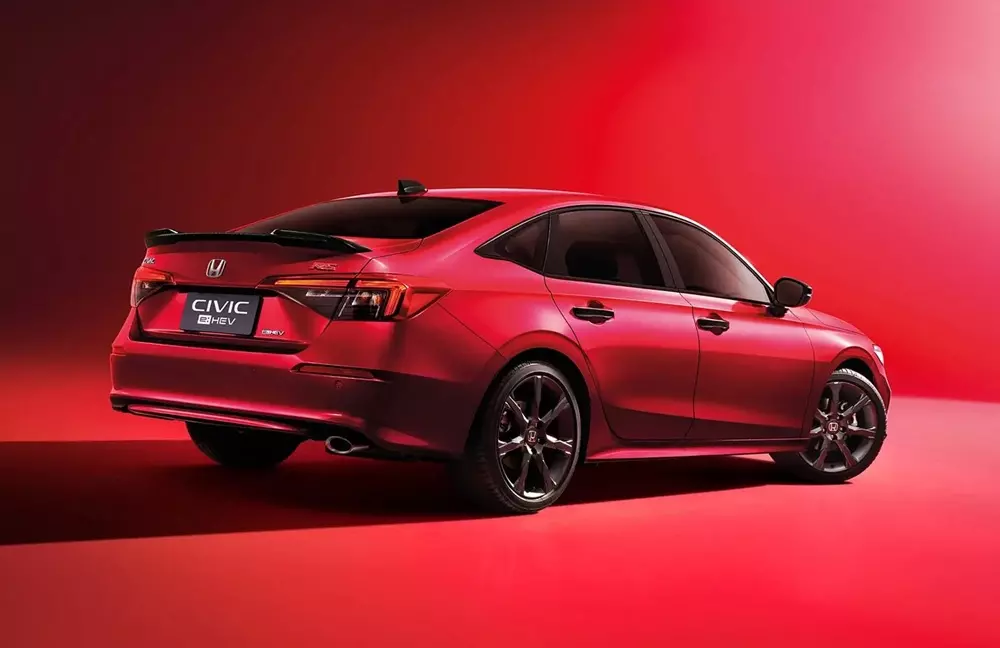 Honda Civic e:HEV 2026 màu đỏ mới