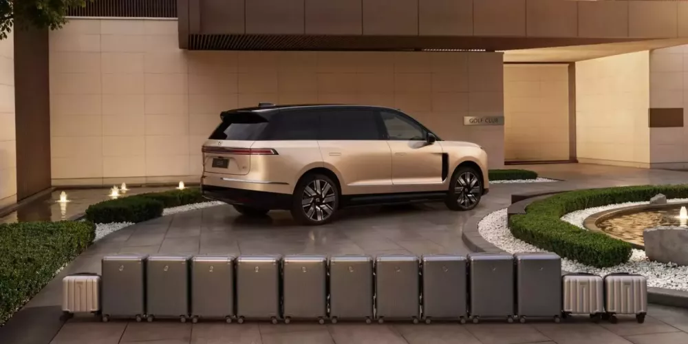 Nio ES9 có thể thay pin nhanh hơn cả đổ xăng