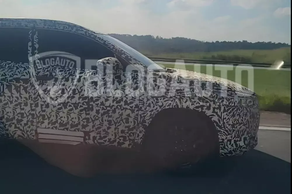 Toyota Corolla Cross phiên bản bán tải sở hữu hốc bánh vuông vức