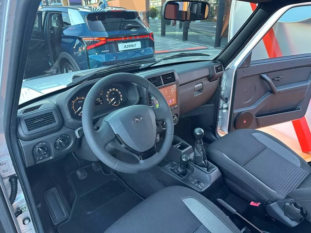 Lada Niva lần đầu có túi khí sau 49 năm bám trụ trên thị trường