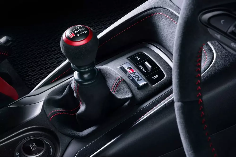 Toyota GRMN Corolla dùng khối động cơ nhỏ nhưng có võ và hộp số sàn