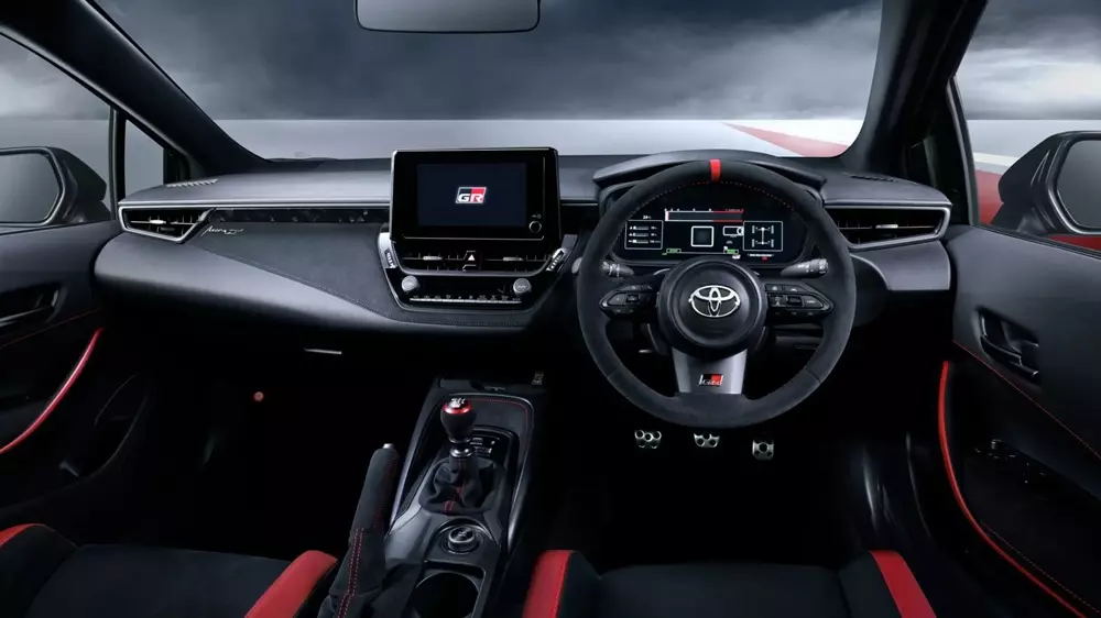 Khoang lái của Toyota GRMN Corolla