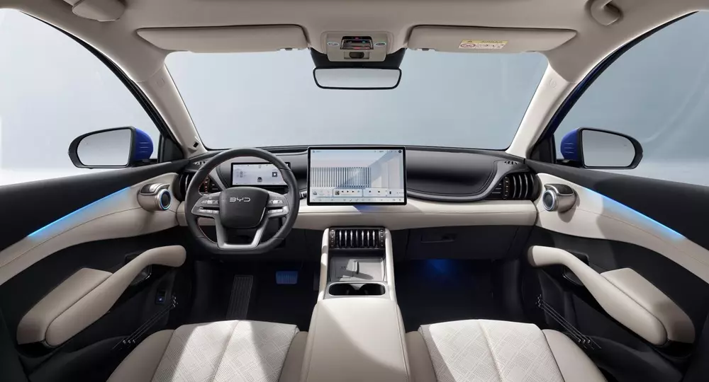 Khoang lái của BYD Atto 3 Evo