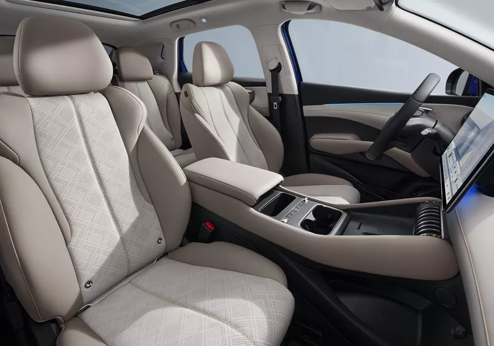 Hàng ghế trước của BYD Atto 3 Evo