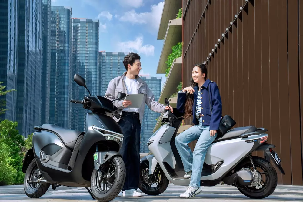 Honda CUV e: có 2 màu là đen và trắng