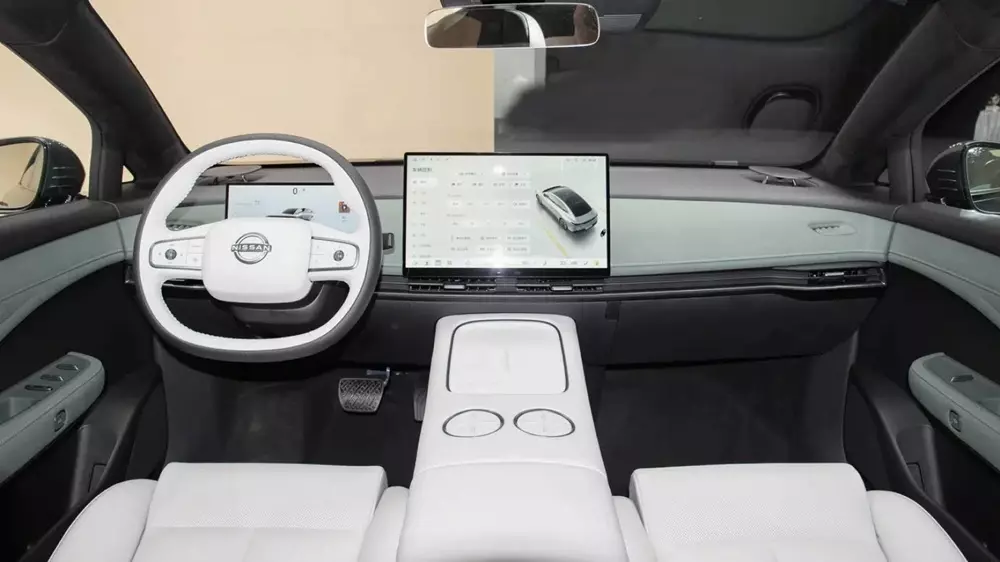 Nội thất của Nissan Primera