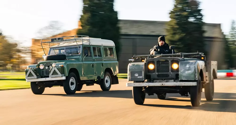 Bộ đôi xe Land Rover được điện hóa của Jason Momoa
