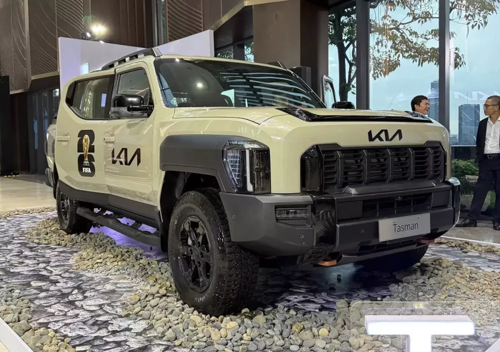 Kia Tasman có thiết kế gây tranh cãi