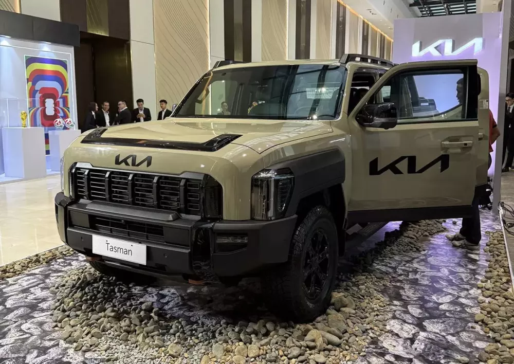 Xe bán tải Kia Tasman bất ngờ được đưa về Việt Nam trưng bày nhưng chưa bán ra