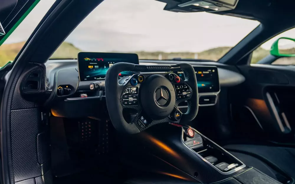 Giá thay thế động cơ của Mercedes-AMG One khiến giới đại gia cũng phải giật mình Giá thay thế động cơ của Mercedes-AMG One khiến giới đại gia cũng phải giật mình