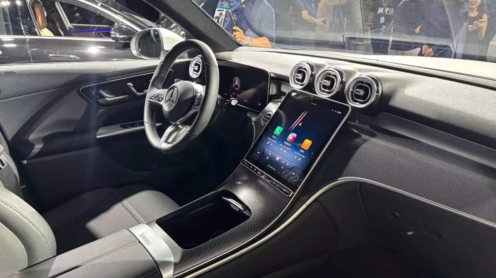 Khoang lái của Mercedes-Benz GLC 350e 4Matic Khoang lái của Mercedes-Benz GLC 350e 4Matic