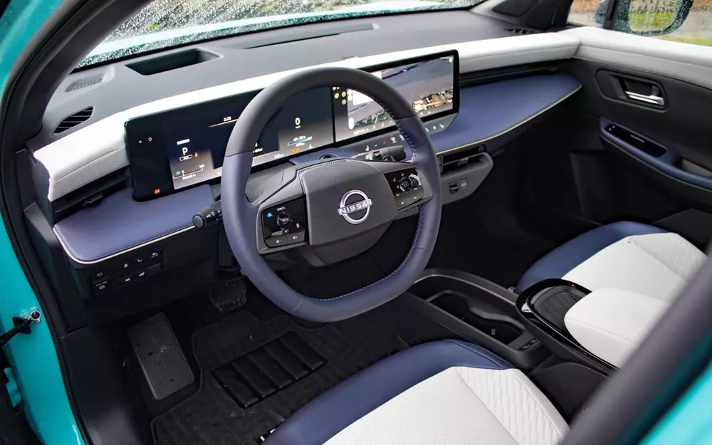Khoang lái của Nissan Leaf Khoang lái của Nissan Leaf