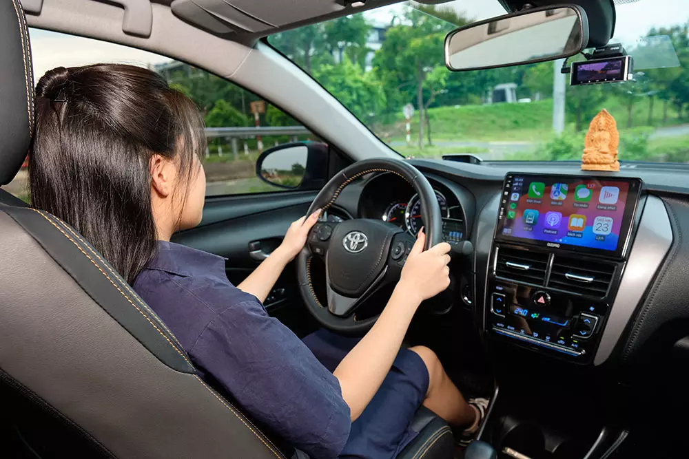 Thiết kế thanh lịch, dễ điều khiển phù hợp di chuyển hàng ngày.