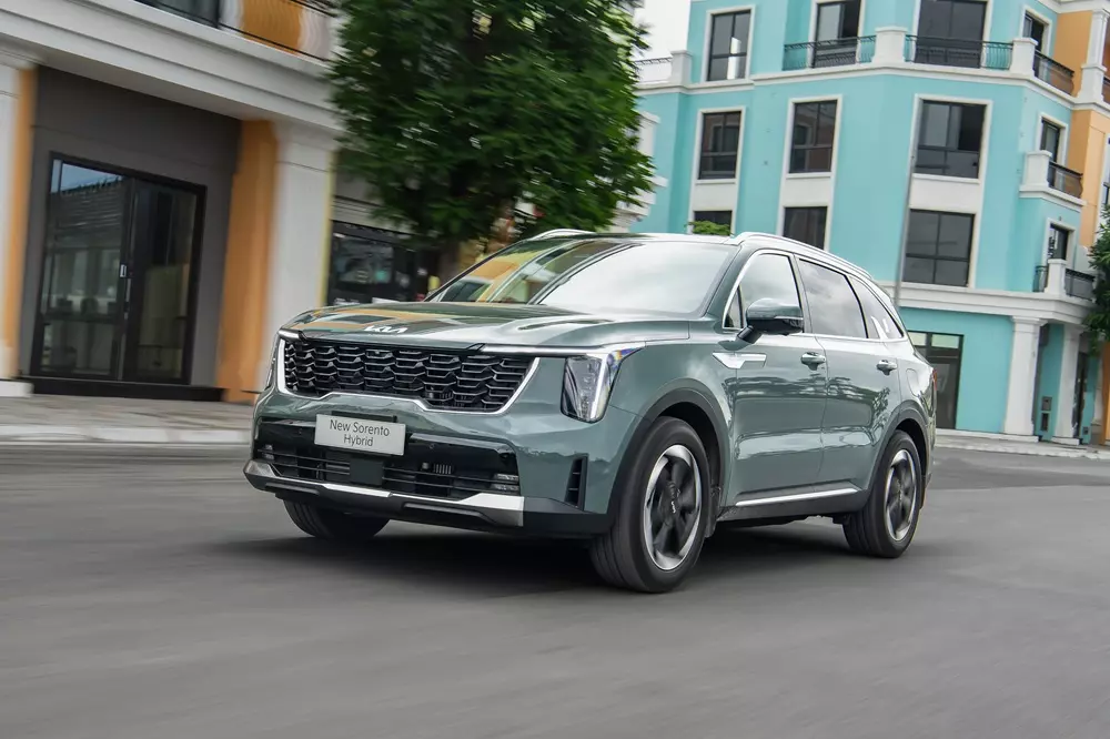 Kia Sorento Hybrid 2026 sở hữu thiết kế vuông vức Kia Sorento Hybrid 2026 sở hữu thiết kế vuông vức