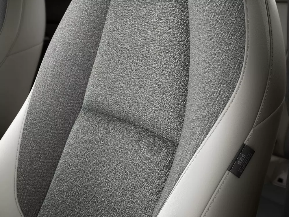 Ghế của Mazda CX-30 Makoto 2027 được bọc giả da màu xám nhạt Ghế của Mazda CX-30 Makoto 2027 được bọc giả da màu xám nhạt