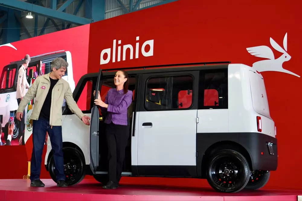 Bà Claudia Sheinbaum tham gia ra mắt toàn cầu của Olinia Uno Bà Claudia Sheinbaum tham gia ra mắt toàn cầu của Olinia Uno