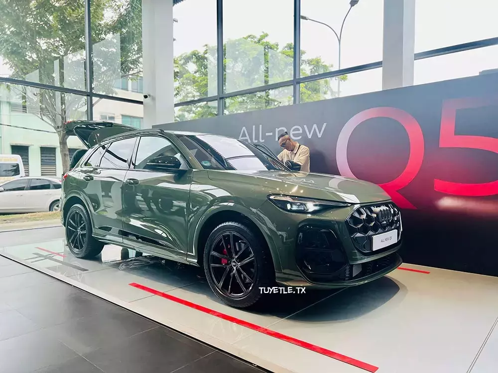Audi Q5 thế hệ mới rục rịch được bán tại Việt Nam sau nửa năm về nước để trưng bày Audi Q5 thế hệ mới rục rịch được bán tại Việt Nam sau nửa năm về nước để trưng bày