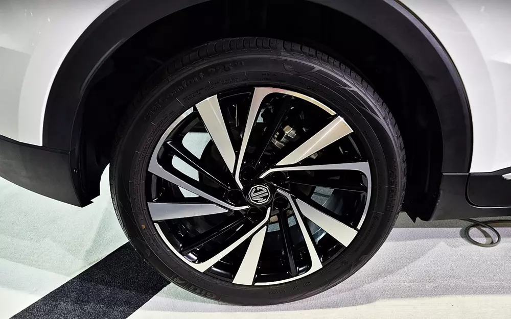 Cận cảnh bộ mâm 18 inch của MG ZS 2026 Cận cảnh bộ mâm 18 inch của MG ZS 2026