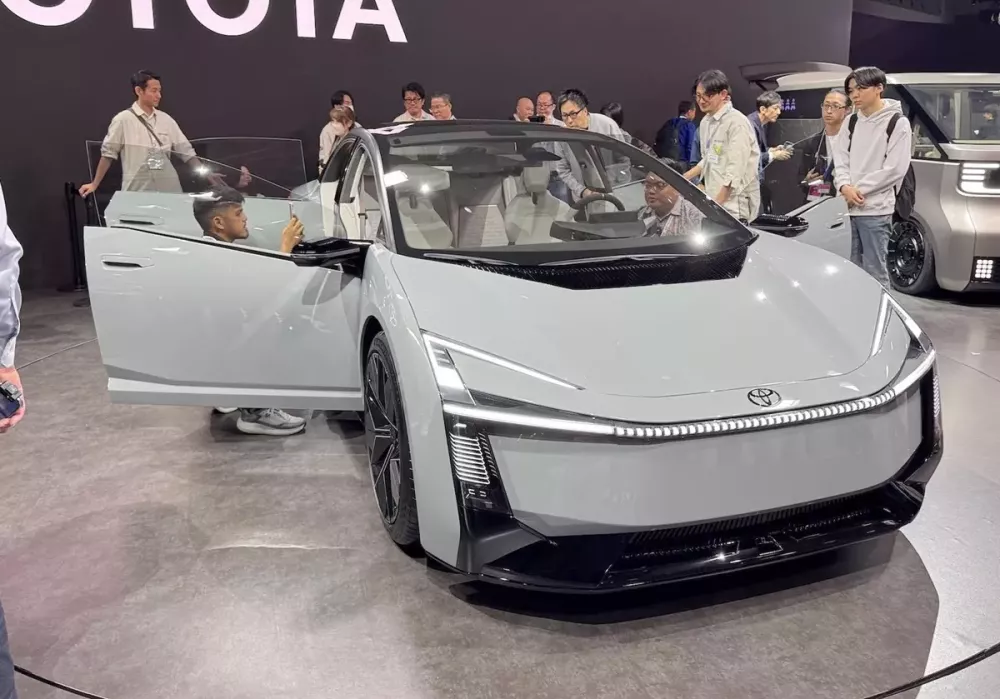 Toyota Corolla Concept hứa hẹn mang đến tầm nhìn rộng cho người ngồi bên trong xe Toyota Corolla Concept hứa hẹn mang đến tầm nhìn rộng cho người ngồi bên trong xe