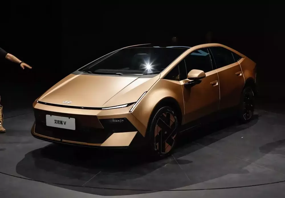 Hyundai Ioniq V - xe điện Hàn Quốc với thiết kế như Lamborghini - lộ thêm thông số Hyundai Ioniq V - xe điện Hàn Quốc với thiết kế như Lamborghini - lộ thêm thông số