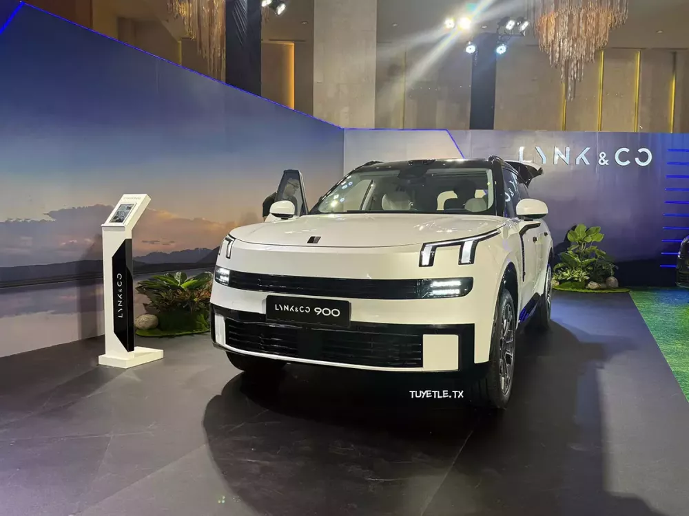 SUV cỡ lớn Lynk & Co 900 chính thức ra mắt Việt Nam, giá hơn 3 tỷ đồng SUV cỡ lớn Lynk & Co 900 chính thức ra mắt Việt Nam, giá hơn 3 tỷ đồng