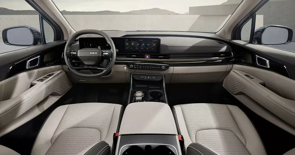 Khoang lái của Kia Carnival High Roof Khoang lái của Kia Carnival High Roof