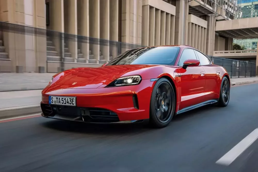 Ô tô điện Porsche Taycan 2027 được bổ sung công nghệ mô phỏng quá trình sang số như xe xăng Ô tô điện Porsche Taycan 2027 được bổ sung công nghệ mô phỏng quá trình sang số như xe xăng
