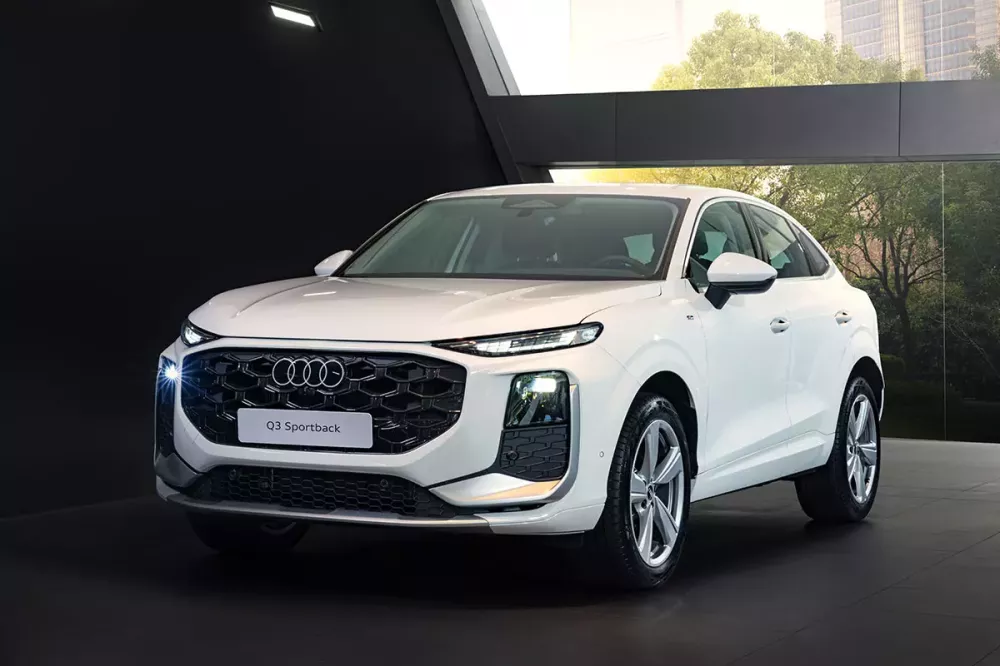 SUV hạng sang cỡ nhỏ Audi Q3 2026 được giới thiệu ở Việt Nam, giá cao hơn đối thủ BMW X1 sắp ra mắt SUV hạng sang cỡ nhỏ Audi Q3 2026 được giới thiệu ở Việt Nam, giá cao hơn đối thủ BMW X1 sắp ra mắt