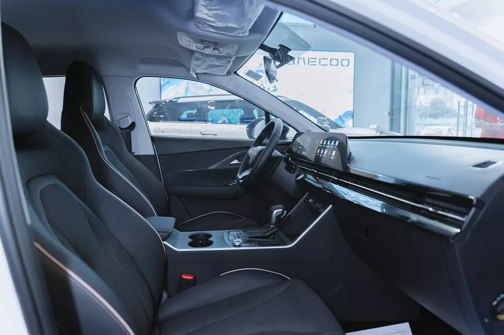 Omoda C5 Sport được trang bị ghế bọc da pha nỉ Omoda C5 Sport được trang bị ghế bọc da pha nỉ