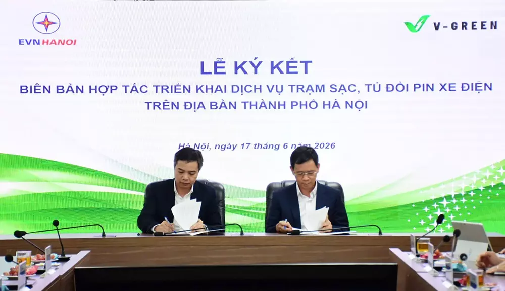 V-Green hợp tác với EVNHANOI để triển khai 10.000 tủ đổi pin xe máy điện V-Green hợp tác với EVNHANOI để triển khai 10.000 tủ đổi pin xe máy điện