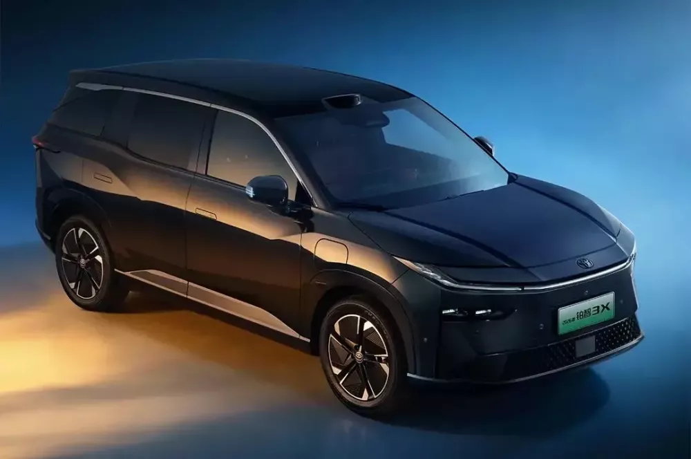 Toyota ra mắt SUV điện giá rẻ bZ3X Knight Edition