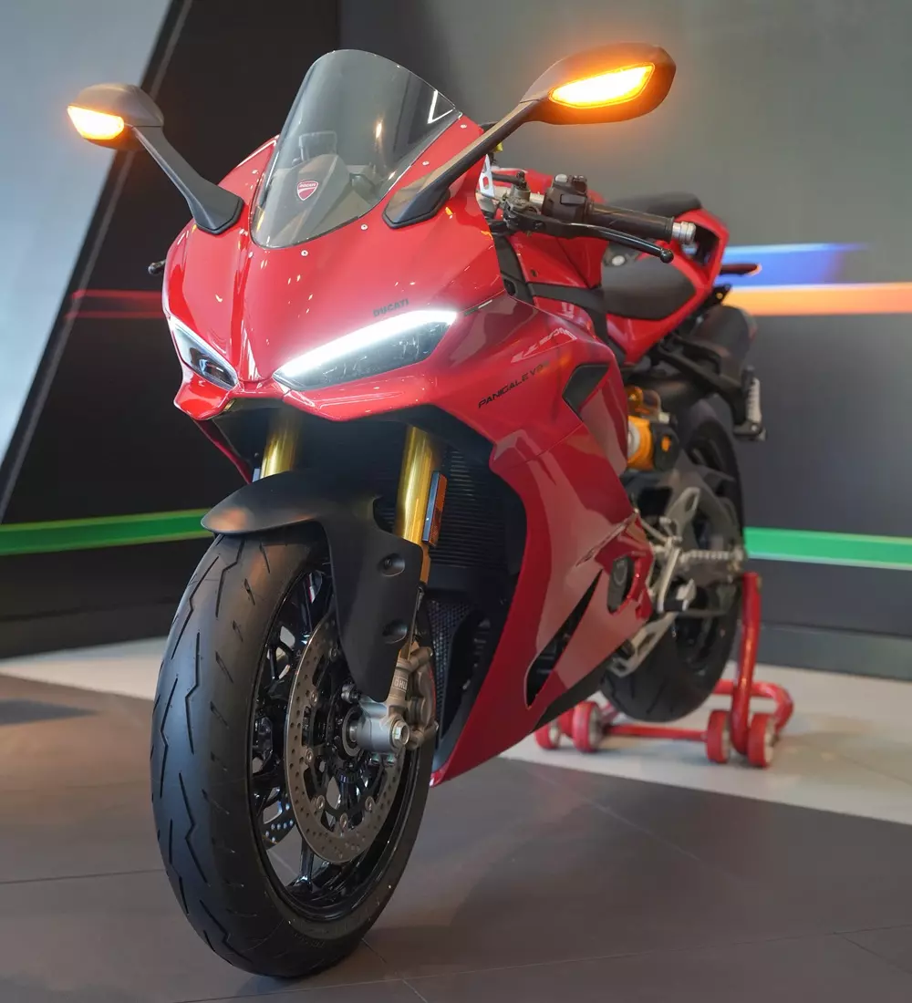 Ducati Panigale V2 S và Streetfighter V2 S có giá từ 629 triệu đồng