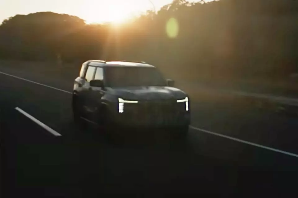 Mitsubishi cho các đại lý xem trước thiết kế của Pajero thế hệ mới Mitsubishi cho các đại lý xem trước thiết kế của Pajero thế hệ mới