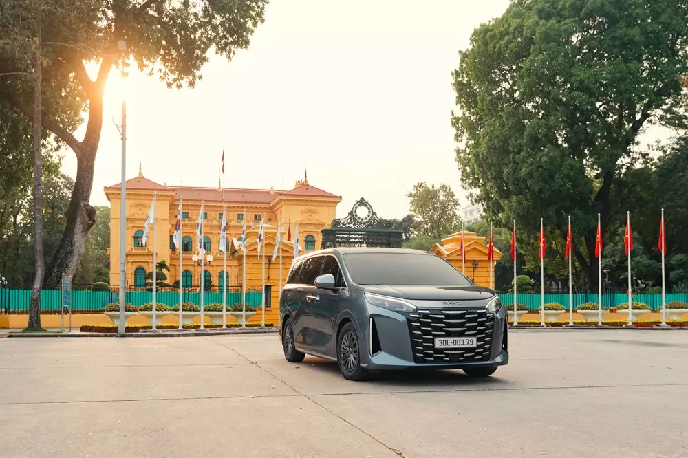 Mẫu xe MPV hạng sang mới BYD M9.