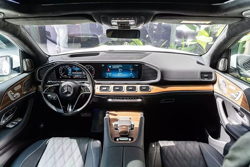 Khoang lái của Mercedes-Maybach GLS 480 4Matic 2027