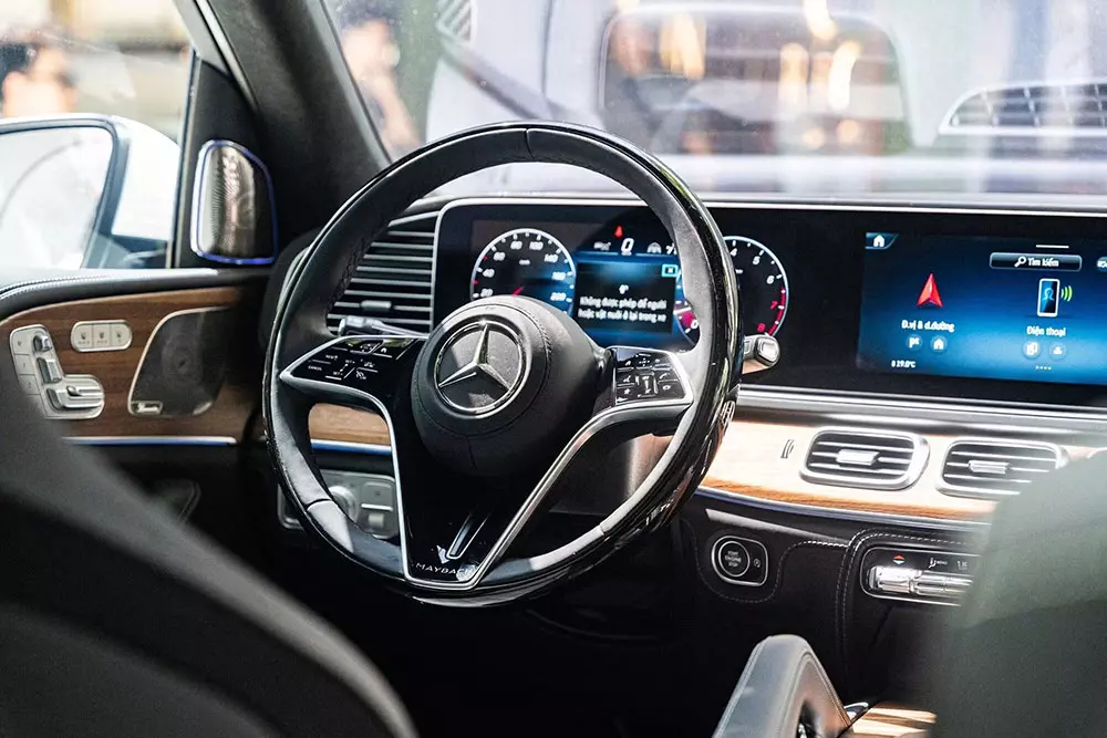 Mercedes-Maybach GLS 480 4Matic 2027 có thêm vô lăng sưởi