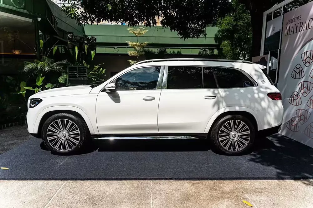 Mercedes-Maybach GLS 480 4Matic 2027 giữ nguyên kích thước cũ